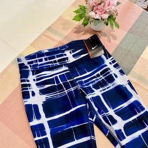 NWT! Nike Running Dri-Fit Twisty Printed Crop Capris Workout Blue White